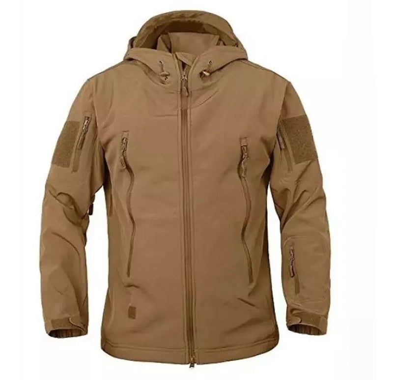 Steel Squadron Softshell Militar - Aventura y estilo